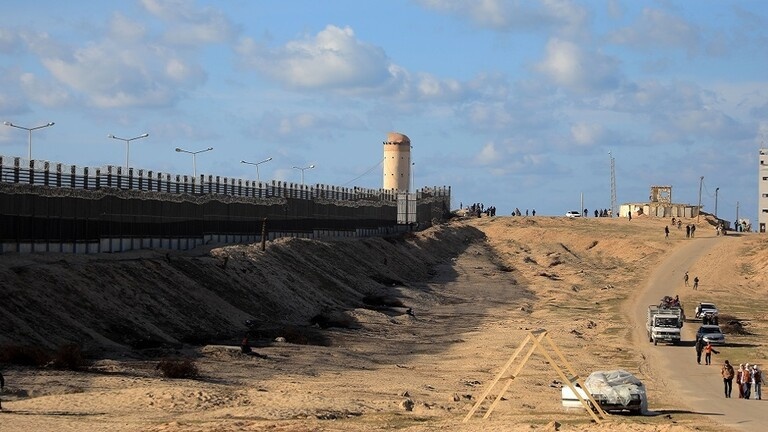 صحيفة عبرية: الجيش الإسرائيلي سيبقى في محور فيلادلفيا لمدة 6 أشهر إضافية على الأقل